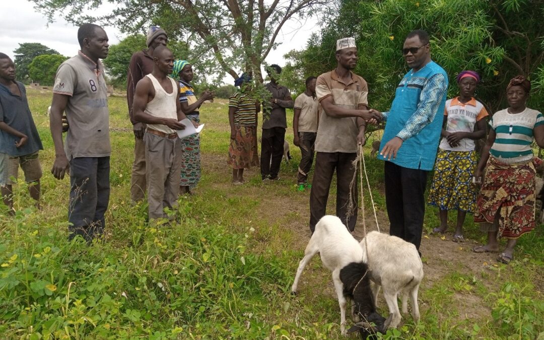 𝐃𝐨𝐭𝐚𝐭𝐢𝐨𝐧 𝐝𝐞 𝟐𝟕 𝐛𝐞́𝐧𝐞́𝐟𝐢𝐜𝐢𝐚𝐢𝐫𝐞𝐬 𝐞𝐧 𝐜𝐨𝐮𝐩𝐥𝐞 𝐝’𝐨𝐯𝐢𝐧𝐬 𝐚̀ 𝐊𝐚𝐧𝐚 𝐝𝐚𝐧𝐬 𝐥𝐚 𝐜𝐨𝐦𝐦𝐮𝐧𝐞 𝐝𝐞 𝐆𝐮𝐢𝐚𝐫𝐨 ! ￼